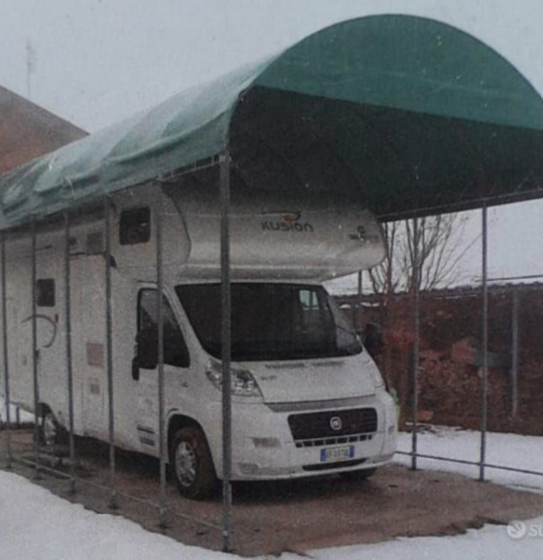 Tettoia Copri Camper auto moto in acciaio e PVC – Protezione professionale