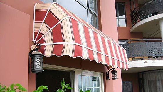 Busca Cuneo Awnings | Awnings with Drop-Down Arms in the Province of Cuneo