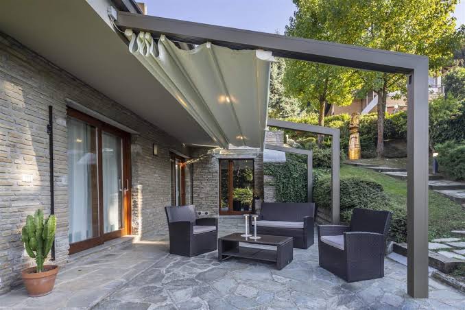 Busca Cuneo Awnings | Awnings with Drop-Down Arms in the Province of Cuneo